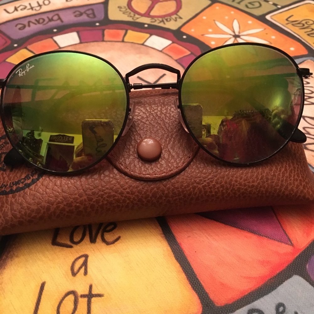 Rayban Emerald Rounds Sunglasses